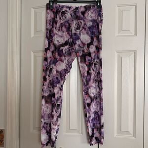 ***** 5 for $25 L’amour by Nanette Lepore Rose Print Leggings